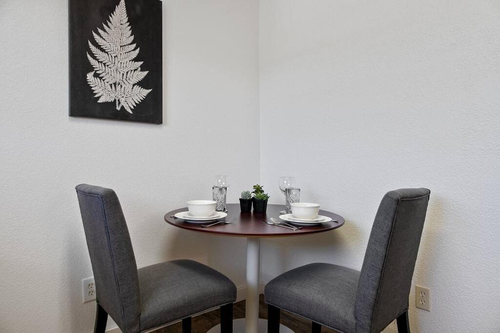 Couples Studio 1 W Full Kitchen Leilighet Oakhurst Eksteriør bilde